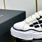 White black / 35