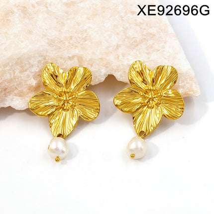 Flower European and American French Retro Earrings High-End Niche Electroplated Large Circle Titanium Steel Earrings Earrings Wholesale Camellia