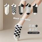 0178 black and white couple socks / Naked socks