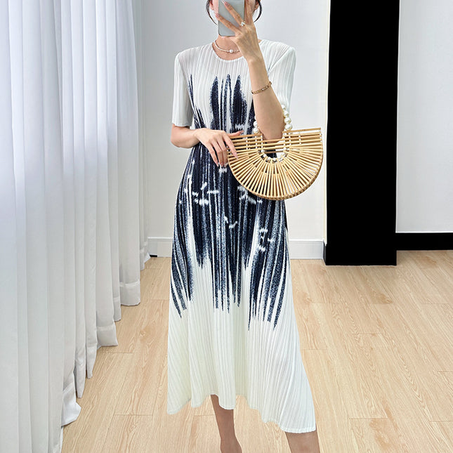 Miyake Classy Printed Skirt for Women 2023 Summer New Niche Age-Reducing Loose Pleated Round Neck Short-Sleeved Dress