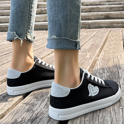 Large Size White Sneakers for Women 2026 New Popular Summer Flat Casual Versatile Sneakers with Soft Soles and Breathable Canvas Shoes