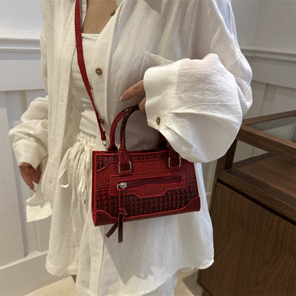 Niche Design High-End Bags for Women 2025 New British Retro Motorcycle Exquisite Small Square Bag Versatile Crossbody Bag