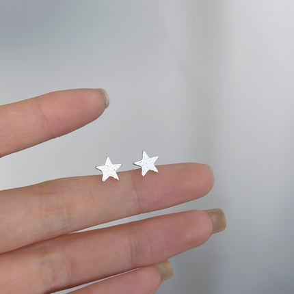 2025 New Style Earrings with a Unique Design, High-End Feel, Versatile for Everyday Wear, Fashionable Earrings Wholesale, Ear Studs for Women, Ear Cartilage Studs