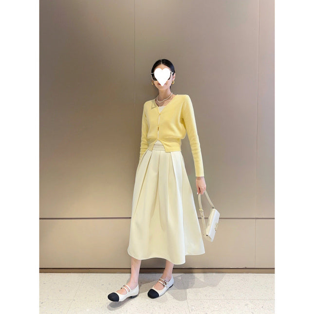 Early Autumn Pear-Shaped Body Wearing French High-end Sense Imperial Sister Temperament Goddess Fan Age-reducing Top Skirt Two-piece Set