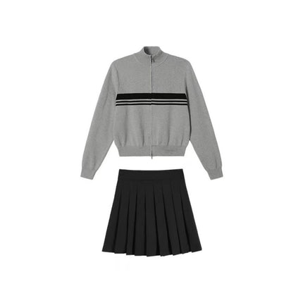 2024 early autumn fashion wear a set of women's Korean gray sweater small coat pleated skirt two-piece suit