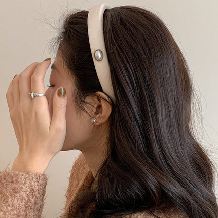 French Elegant Pearl Satin Hair Band Retro New Refined High-end Hepburn Style Elegant Simple Hair Stamp Hair Accessories