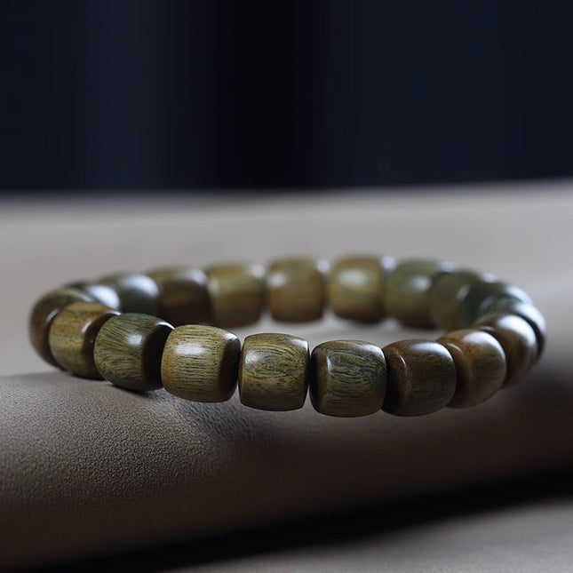 Natural Green Sandalwood Old-Style Bracelet, Simple Buddhist Prayer Beads, Chinese-Style Antique Jewelry Wholesale Products