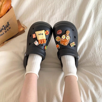 Trendy Thick-Soled Eva Clogs for Girls, Summer 2026 Outdoor Wear, Non-Slip, Odor-Resistant, Ultra-Comfortable Beach Shoes