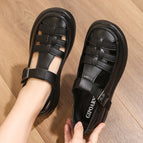 Black / 35