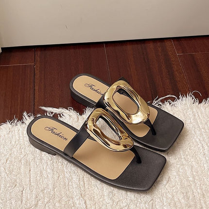 2025 New Style Square-Toe Open-Toe Thong Sandals for Outdoor Wear, Versatile Clip-Toe Casual Flat Sandals with Metal Buckle, Niche Summer Breathable Design