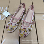 Pink embroidered shoes / 38