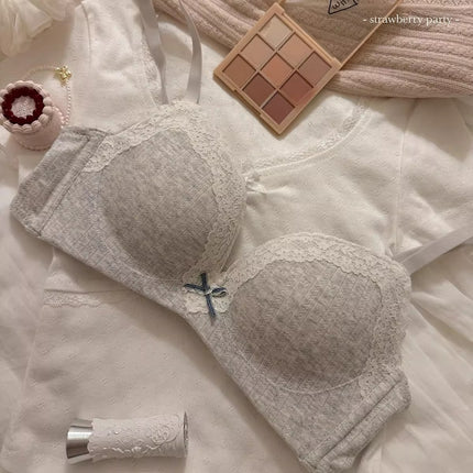 Strawberry Mochi ~ Gentle and Pure Desire Girl Lace Floral Underwear Women's Small Breast Push-Up Wireless Bra Set