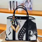 Black painted pattern 4