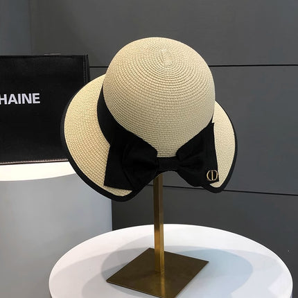 [Great Value] French Style Socialite Flat Top Hat 2025 New Summer Elegant Pearl String Sunshade Woven Straw Hat