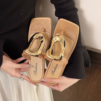 2025 New Style Square-Toe Open-Toe Thong Sandals for Outdoor Wear, Versatile Clip-Toe Casual Flat Sandals with Metal Buckle, Niche Summer Breathable Design