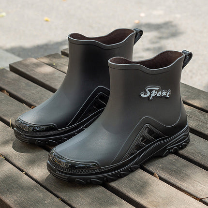 2025 Korean Style Fashionable Short-Tube Water Shoes for Men, Lightweight and Wear-Resistant Rubber Shoes, Kitchen Non-Slip Low-Top Waterproof Rain Boots for Men