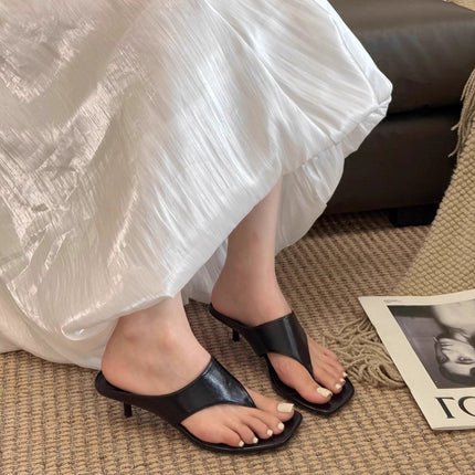 Korean Style Simple Flip-Flops for Women, Fashionable and Versatile, with Thin Heels, Medium Heels, Square Toe, High Heels, and Toe-Clamping Sandals for Women