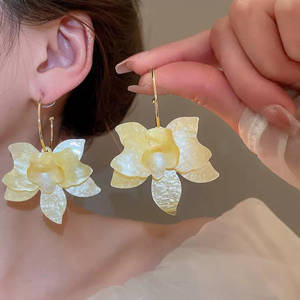 Super Fairy French Holiday Flower Earrings Women's High-end Light Luxury Elegant Earrings Niche Design Fashion Earrings