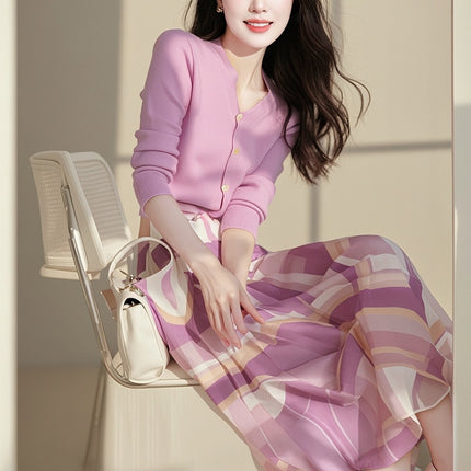 Early Autumn Outfit 2024, Cool and Unique Salt-Style Trendy Mini Skirt Two-Piece Set for Women, Height-Enhancing, Fashionable and Versatile