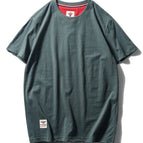 greyish green / M