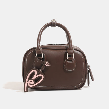 Niche Toast Bag Women's Large Capacity Tote Bag Commuting Shoulder Underarm Bag 2024 New Portable Bowling Bag