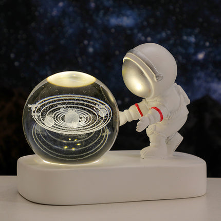 Creative Astronaut Crystal Ball Night Light Resin Crafts Desktop Ornaments Atmosphere Light Souvenir Birthday Gift