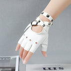 White-rivet long chain style / One size fits all