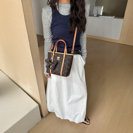 Fashion Simple Mobile Phone Bag for Women 2025 New Doll Handbag Trendy Versatile Casual Shoulder Crossbody Bag Pendant