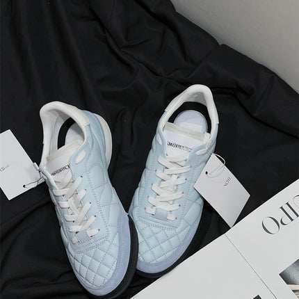 25 Years New Summer Style Small Fragrant Quilted Tennis Shoes for Women Silver Flats Casual Sports Shoes Lace-Up Forrest Gump Training Shoes