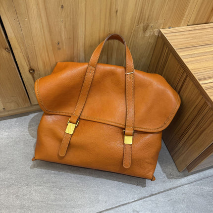 2025 New Retro Large Capacity Backpack Women's Vegetable Tanned Cowhide Casual Commuting Backpack Genuine Leather Briefcase