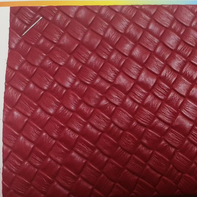 Wholesale of Ready-Made Simulated Woven Leather Bags, Handbags, Accessories, and Clothing Materials