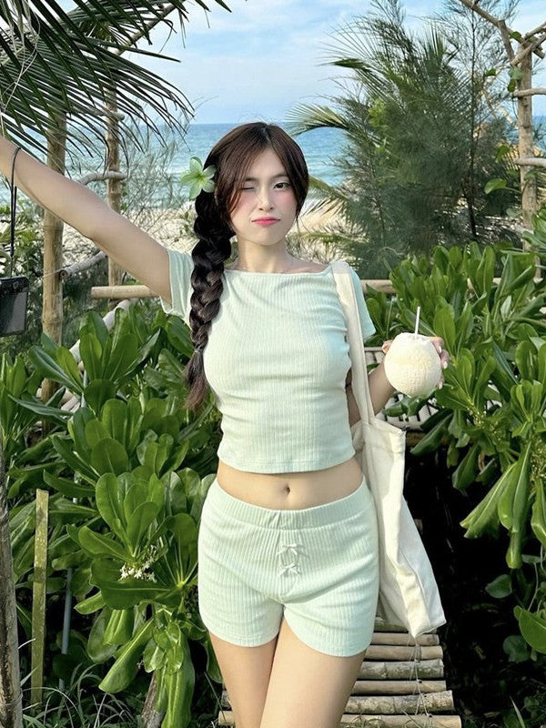 Hot Girl Outer Wear Design High Waist Elastic Slim Hip Shorts Women Summer 2025 Tight Pleated Leggings Hot Pants