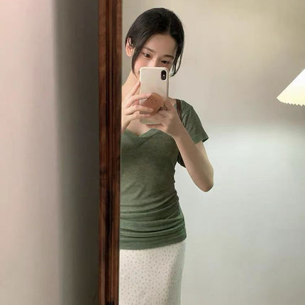 Tencel Threaded Elegant Retro V-Neck Green Short-Sleeved T-Shirt for Women Summer New Relaxed, Fashionable and Elegant Pure Desire Top