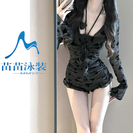One-Piece Swimsuit / Maillot Une Pièce