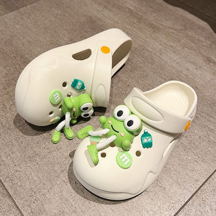 Super Cute Cartoon Frog 2026 Non-Slip Clogs with a Stepping-On-Feces Feel, Thick-Soled Closed-Toe Slippers for Women, Suitable for Summer Outdoor Wear