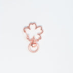 About 4 grams (open ring included) / Rose gold