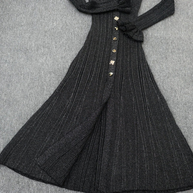 French-Style Waist-Cinching Long Dress for Women with Gold Thread V-Neck and Gold Button Single-Breasted Design, 2026 Autumn and Winter New Model, Elegant Slim-Fit Knit Dress