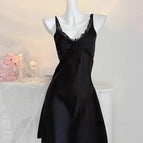 Black suspender skirt [with removable breast pads] / S