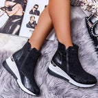 Black / 35