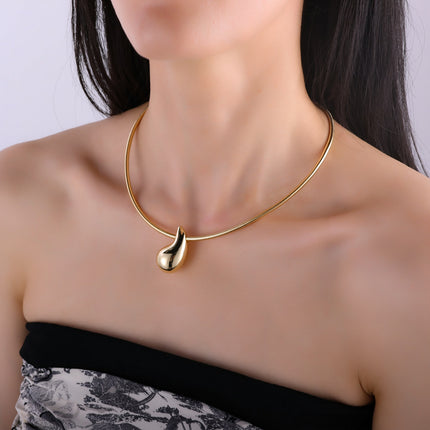 TikTok Explosive Magnetic Necklace Advanced Cold Metal Drop Pendant Collar Niche Design Fashion All-match