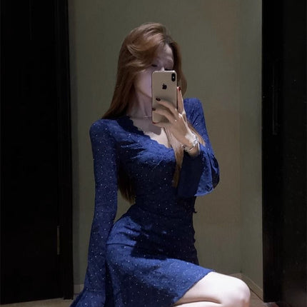 Pure Desire Sexy V Neck Trumpet Long-Sleeved Waist Slimming Look Heavy Lace Dress with Suspender Bottoming Set