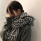 Classic thin soft houndstooth grids black and white