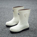 Milky white / 39
