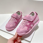 Pink shoes (four seasons) / 22-25 yards, 4 pairs in one hand