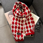 Small diamond grid-red
