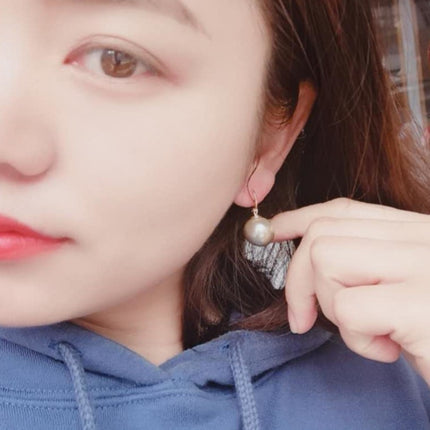 Qingdao Wholesale European and American Fashion Sense Earrings French Baroque Earrings Women Internet Celebrity Elegant Big Pearl Earrings presale