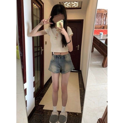 Summer New Retro Distressed Hot Girl Denim Shorts Women's Hip-Covering A-Line Slimming Look High-Waisted Straight Hot Pants Ins