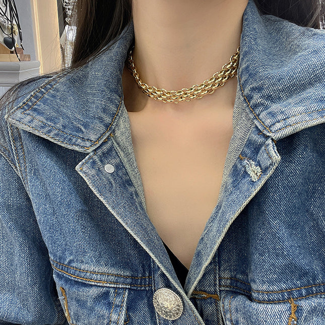 European and American wide thick chain neutral hip hop style clavicle chain metal necklace woven retro glossy thick collar wholesale for women