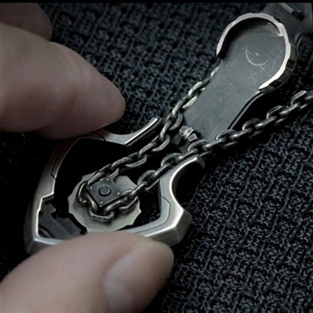New Fashion Different Made Shuttle Mechanical Movable Pendant Necklace Men's Aggressive High-end Pendant Neck Chain Fashion