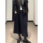 black / M